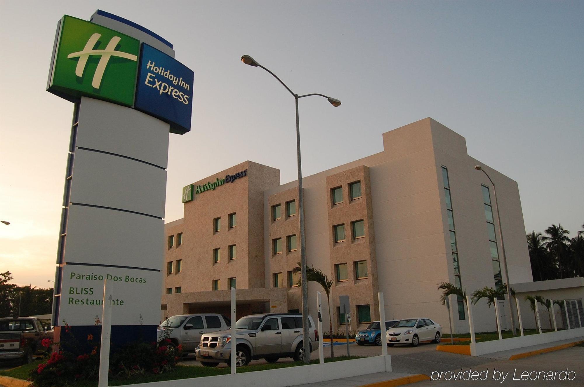 Holiday Inn Express Paraiso - Dos Bocas, An Ihg Hotel Εξωτερικό φωτογραφία